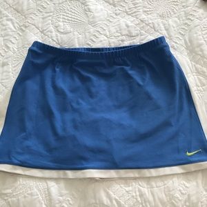 Nike athletic skirt/shorts XS
